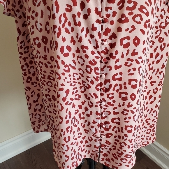 Penningtons V-Neck Blouse with Button Front Size 1X - Picture 6 of 12